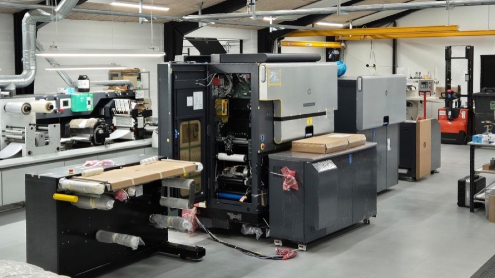 Digital press running coated board